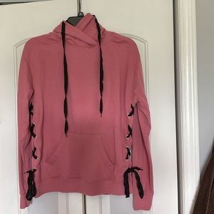 Thin hoodie with black accents
